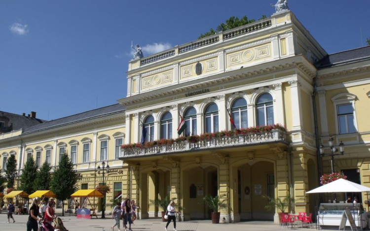 Ismét megnyílnak a nyíregyházi városháza kapui a látogatók előtt