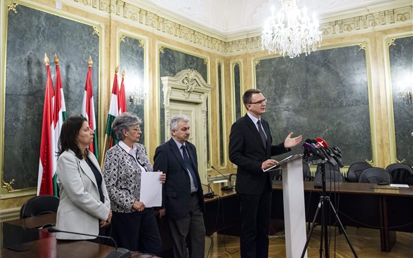 Egyeztettek a pedagógusok sztrájkbizottsága és a szaktárca képviselői