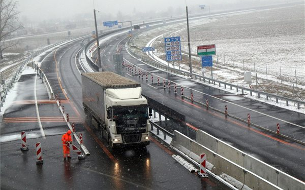 Átadták az M30-as Tornyosnémeti-szlovák határ közötti szakaszát