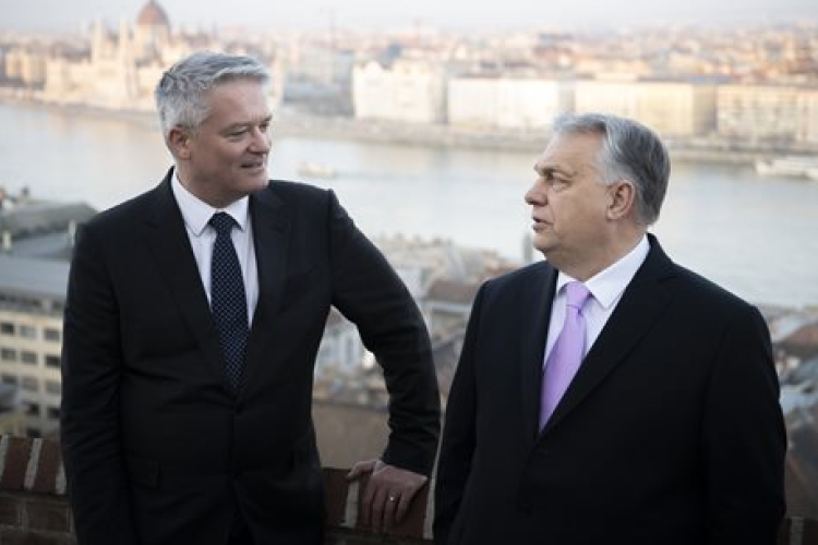 Orbán Viktor az OECD főtitkárával tárgyalt