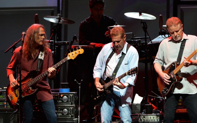 Beperelt az Eagles együttes egy Hotel California nevű mexikói szállodát