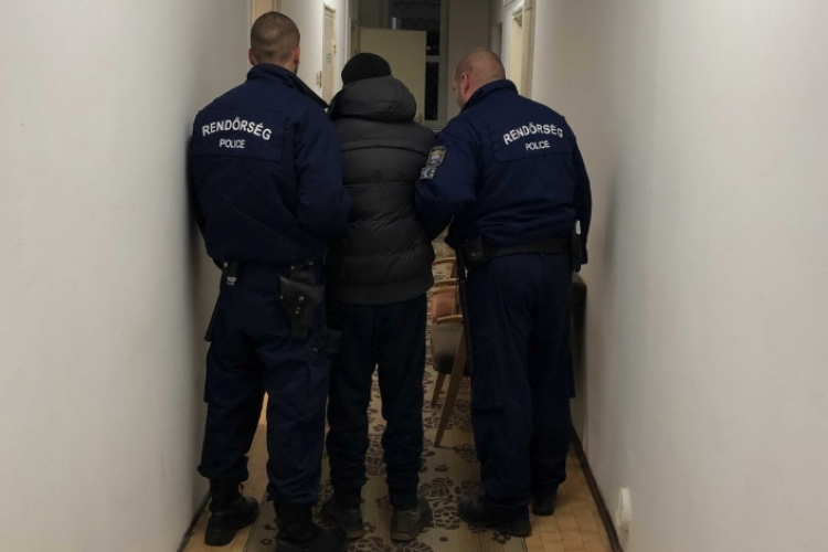 Egy üveg piáért rabolt