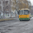 Eltűnnek a kátyúk a nyíregyházi buszállomás előtt