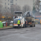 Eltűnnek a kátyúk a nyíregyházi buszállomás előtt