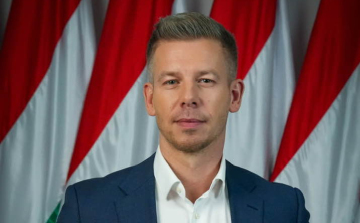 Magyar Péter: mit keres még Gulyás Gergely a Parlamentben?