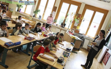 Szélsőséges nézetek megelőzéséről szóló továbbképzést terveznek az osztrák iskolákban