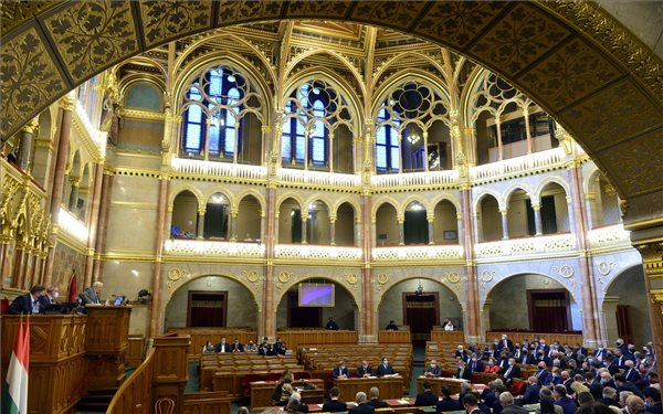 Az állam beavatkozhat az építőipari nyersanyagok kitermelésébe