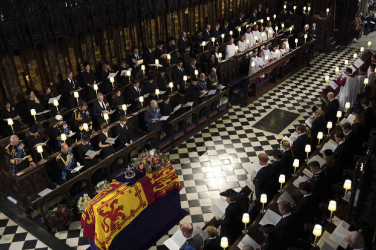 Végső búcsút vettek II. Erzsébet királynőtől