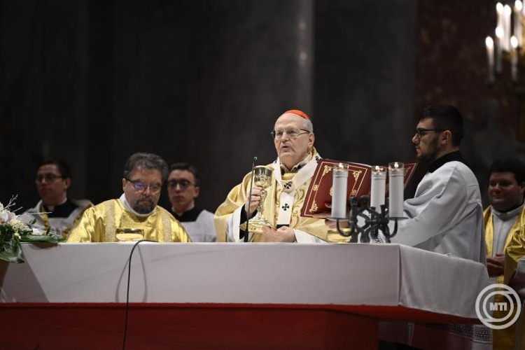 Erdő Péter: a békét kérjük az új esztendőben Európa és az egész világ számára