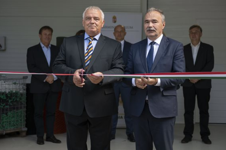 Műanyag-újrahasznosító üzemet adtak át Herenden