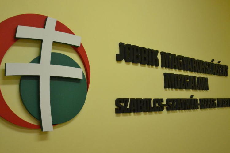 5%-ra csökkentené a tűzifa áfáját a Jobbik