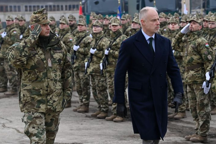 Szalay-Bobrovniczky Kristóf: akik a NATO-t háborúba akarják vonni, azok világháborút akarnak kirobbantani